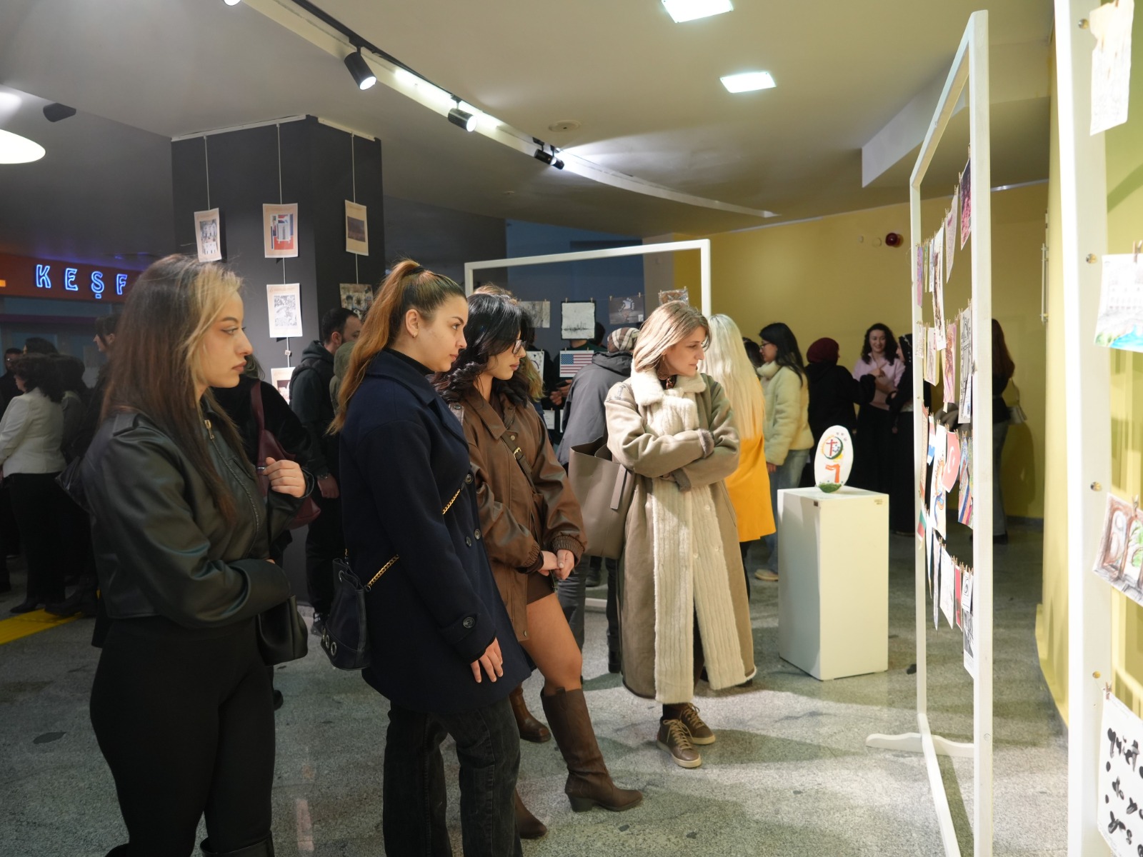 Kastamonu'da 30 Ülkeden 350 Sanatçı 400'Ü Aşkın Eseriyle Asrın Felaketini Anlattı 4