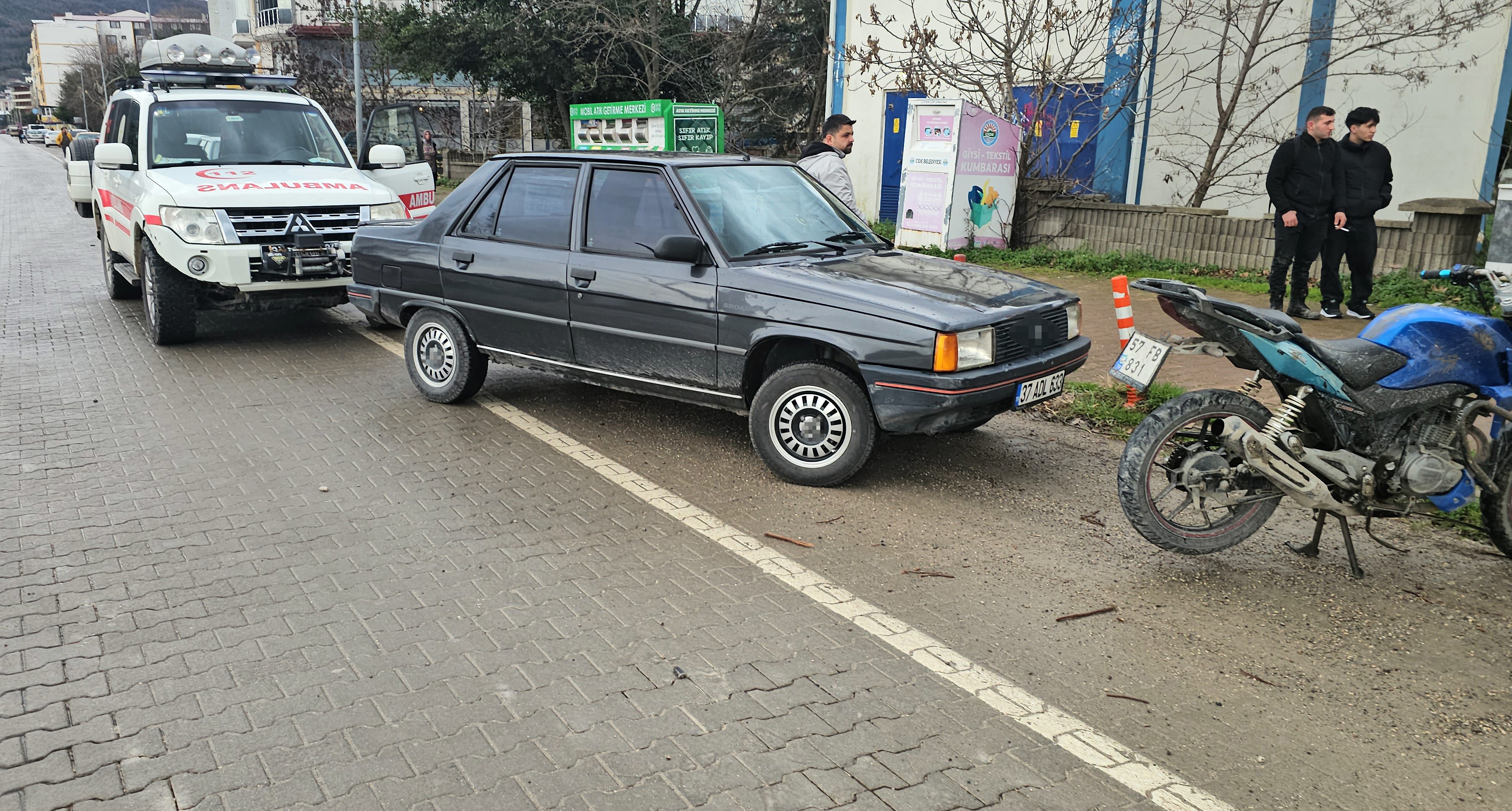 Kastamonu'da Feci Kaza! Motosiklet Ile Otomobil Çarpıştı 2 Kişi Yaralandı! 15