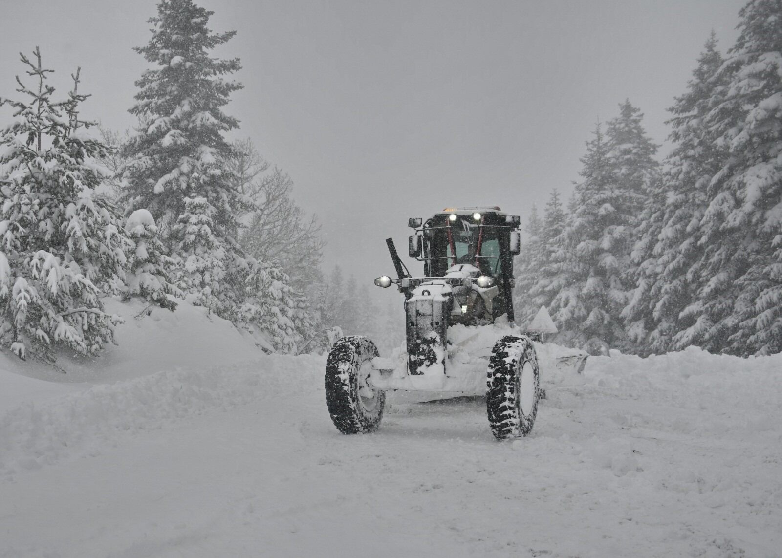 Kastamonu'da Kar Mücadelesi Başladı! 194 Köy Yolu Kapalı İlçelerde Son Durum! 66