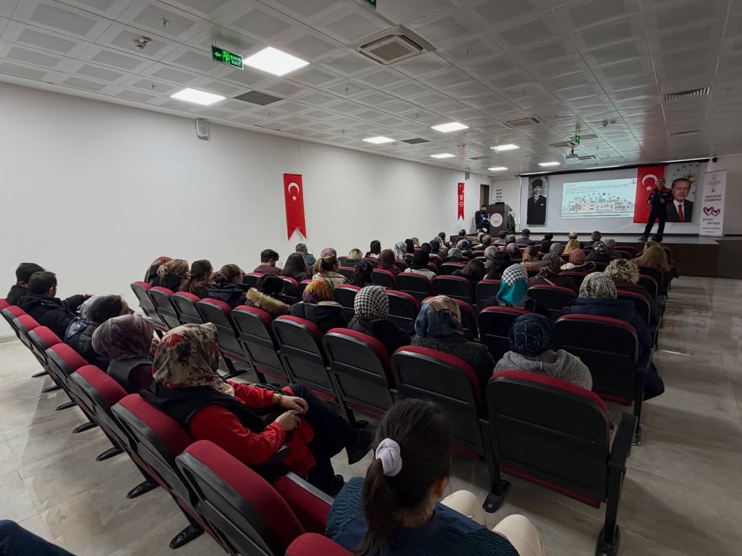 Kastamonu'da Kurum Personeline Kapsamlı Eğitim Yangın Tatbikatı Yapıldı 213