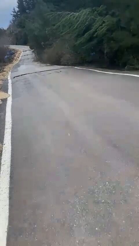 Kastamonu'da Yol Yarıldı! Vatandaşlar Dikkat Heyelan Tehlikesi Sürüyor! 12