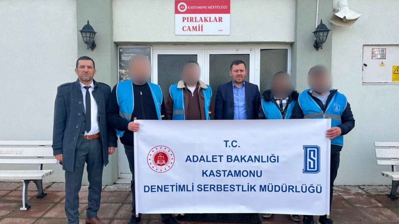 Kastamonu’da Yükümlüler Camileri Ramazan’a Hazırladı (1)