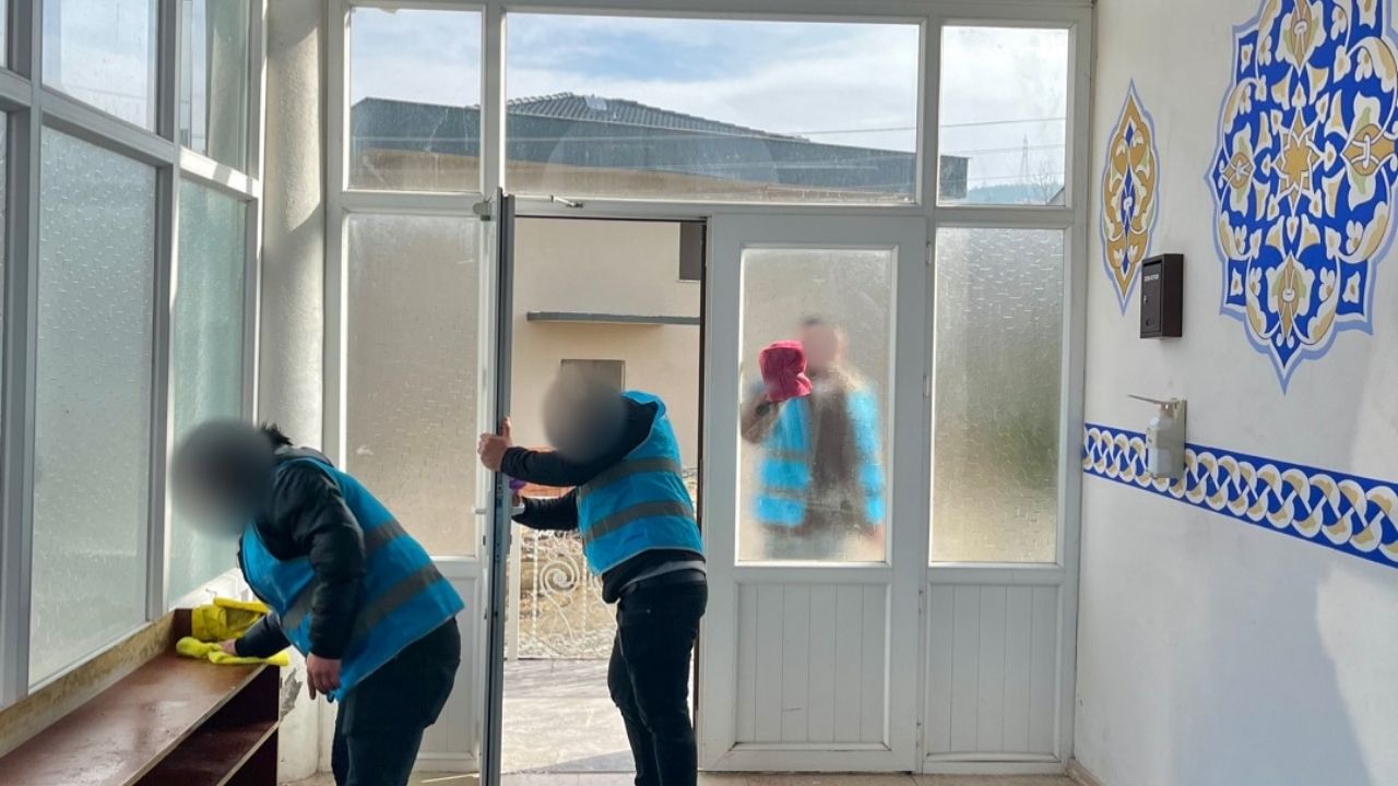 Kastamonu’da Yükümlüler Camileri Ramazan’a Hazırladı (2)