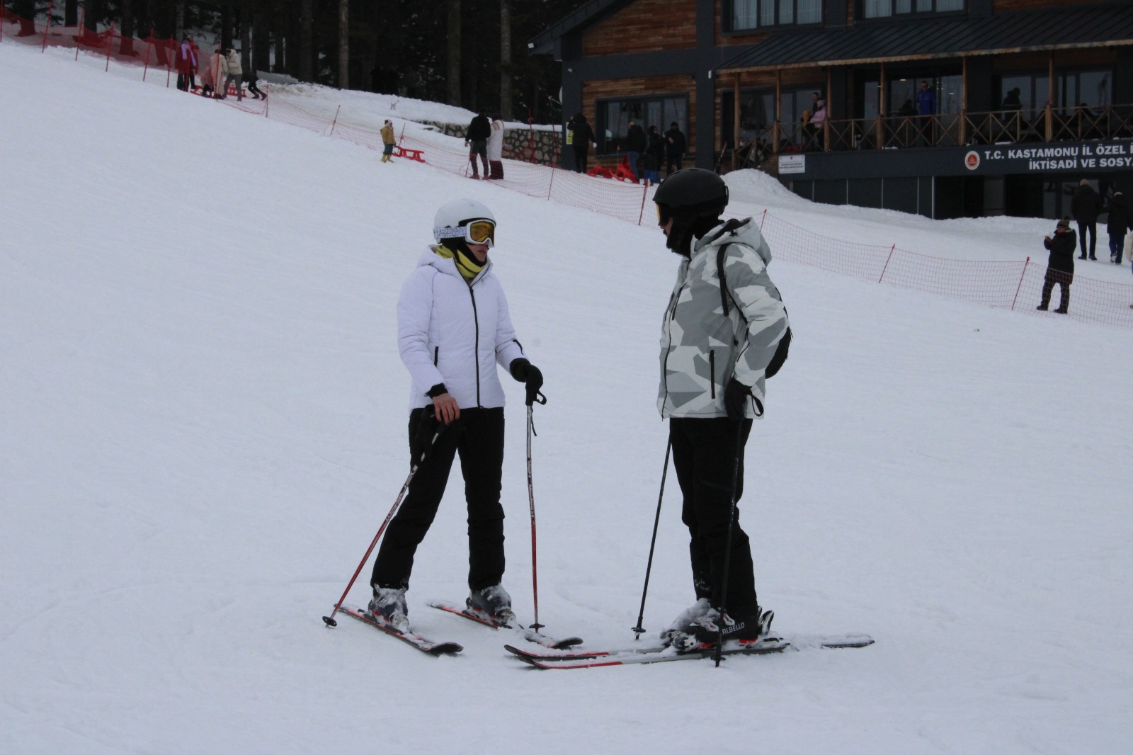 Kastamonu'da Ziyaretçiler Hem Kayak Yaptı Hem De Eğlendi 134