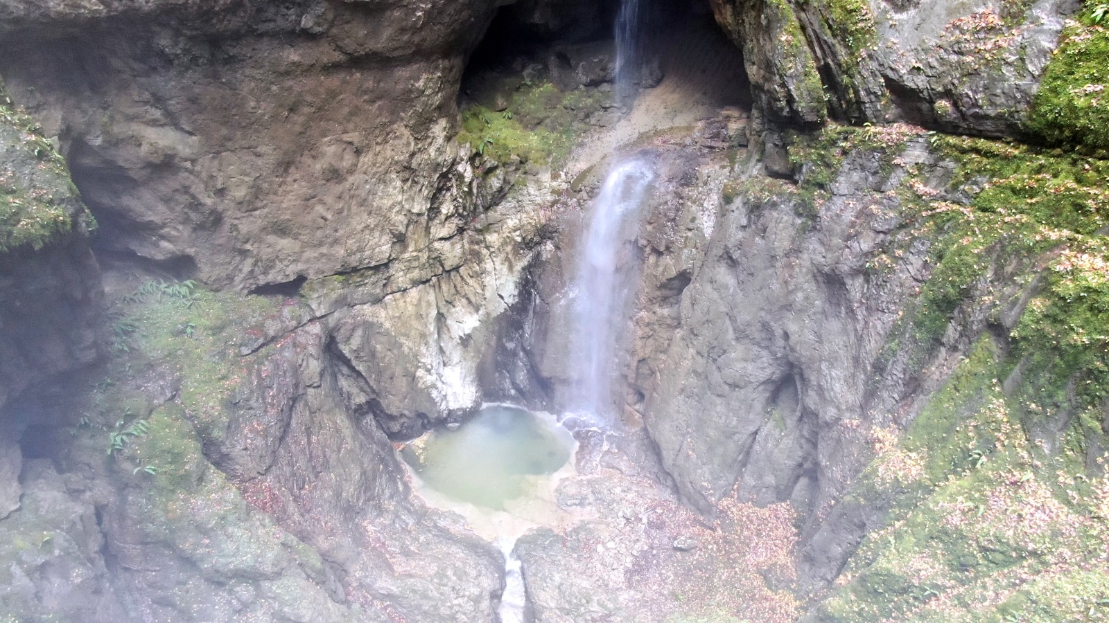 Kastamonu'daki Mağaranın Içinden Şelale Akıyor Karadeniz'in En Derin Mağarası Mest Ediyor! 12