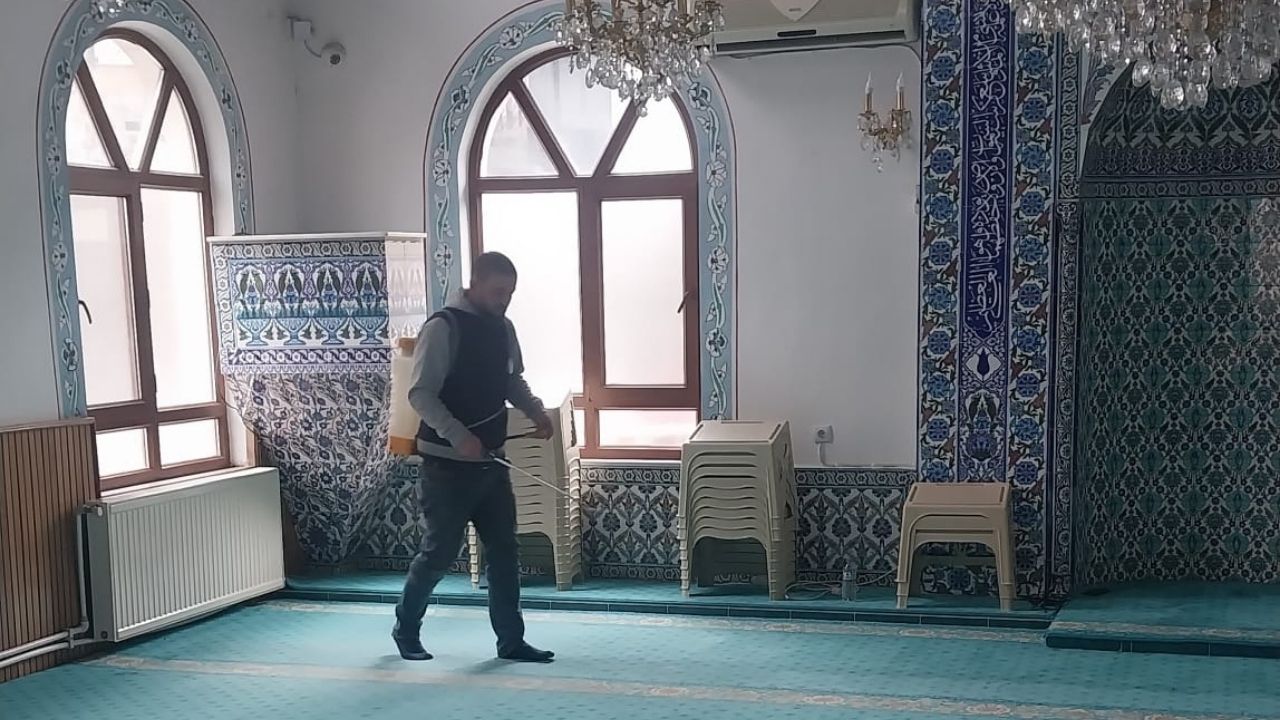 Kastamonu’nun Ilçesinde Camiler Gül Suyuyla Kokulandırıldı (1)