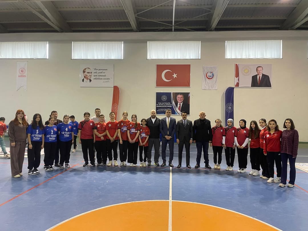 Kastamonu'nun Ilçesinde Floor Curling Turnuvası Gerçekleştirildi 12
