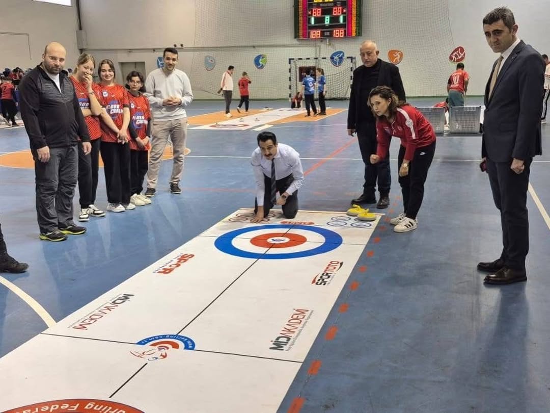 Kastamonu'nun Ilçesinde Floor Curling Turnuvası Gerçekleştirildi 16