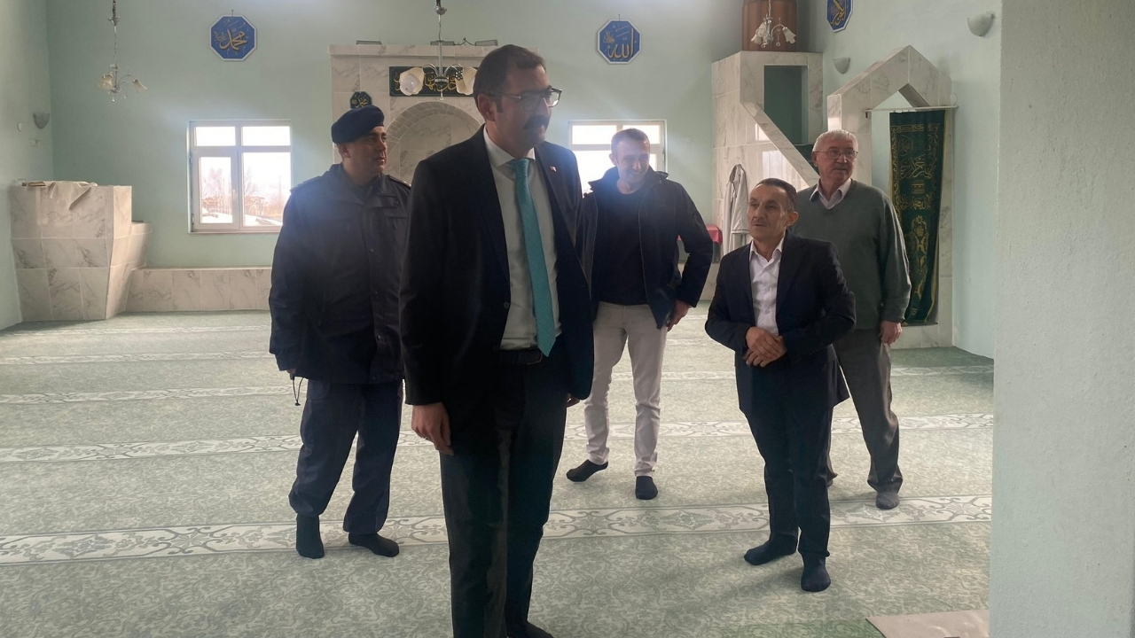 Kaymakam Demirda Köy (1)