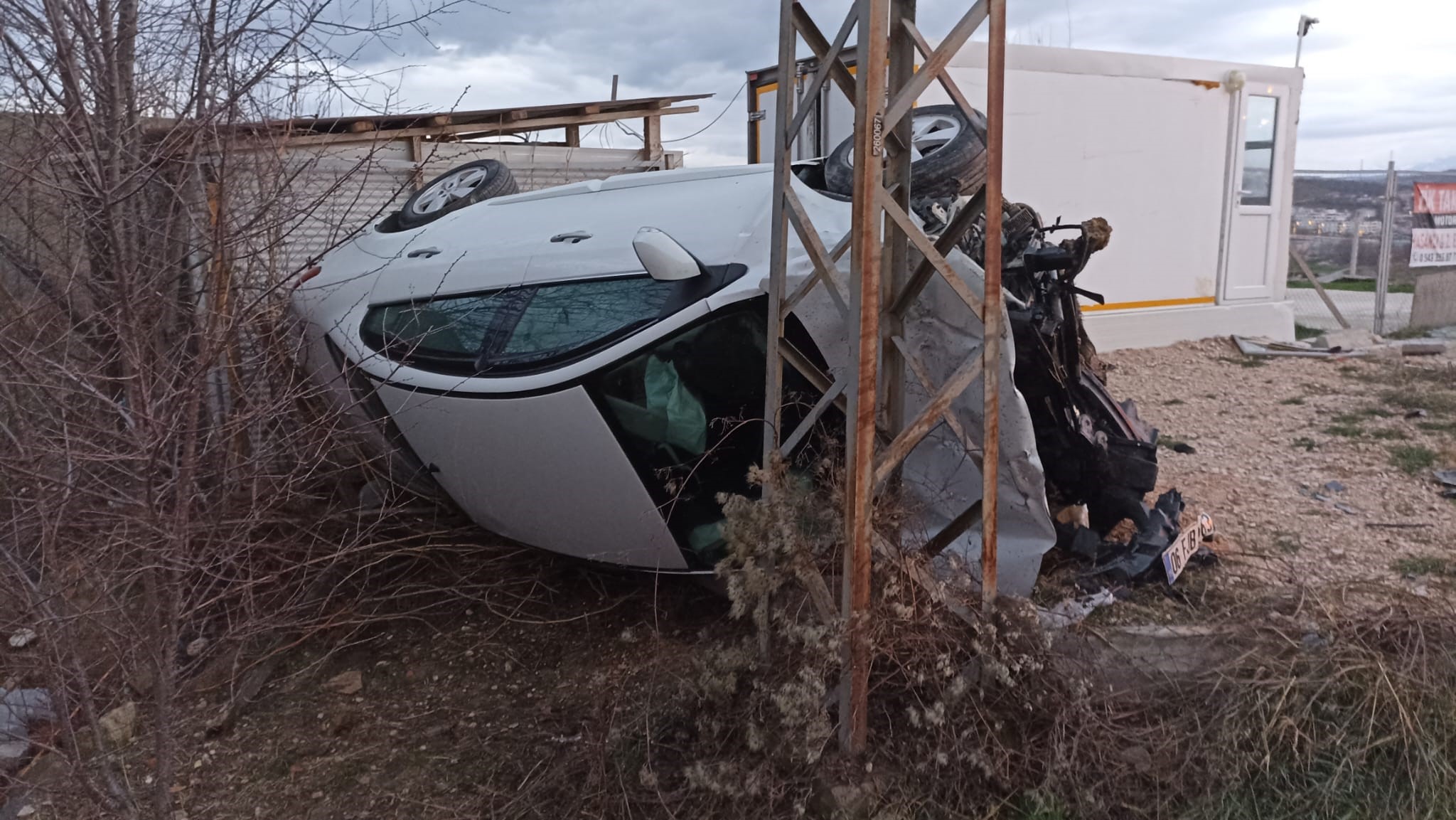 Kontrolünü Kaybeden Otomobil Takla Attı 2 Yaralı1