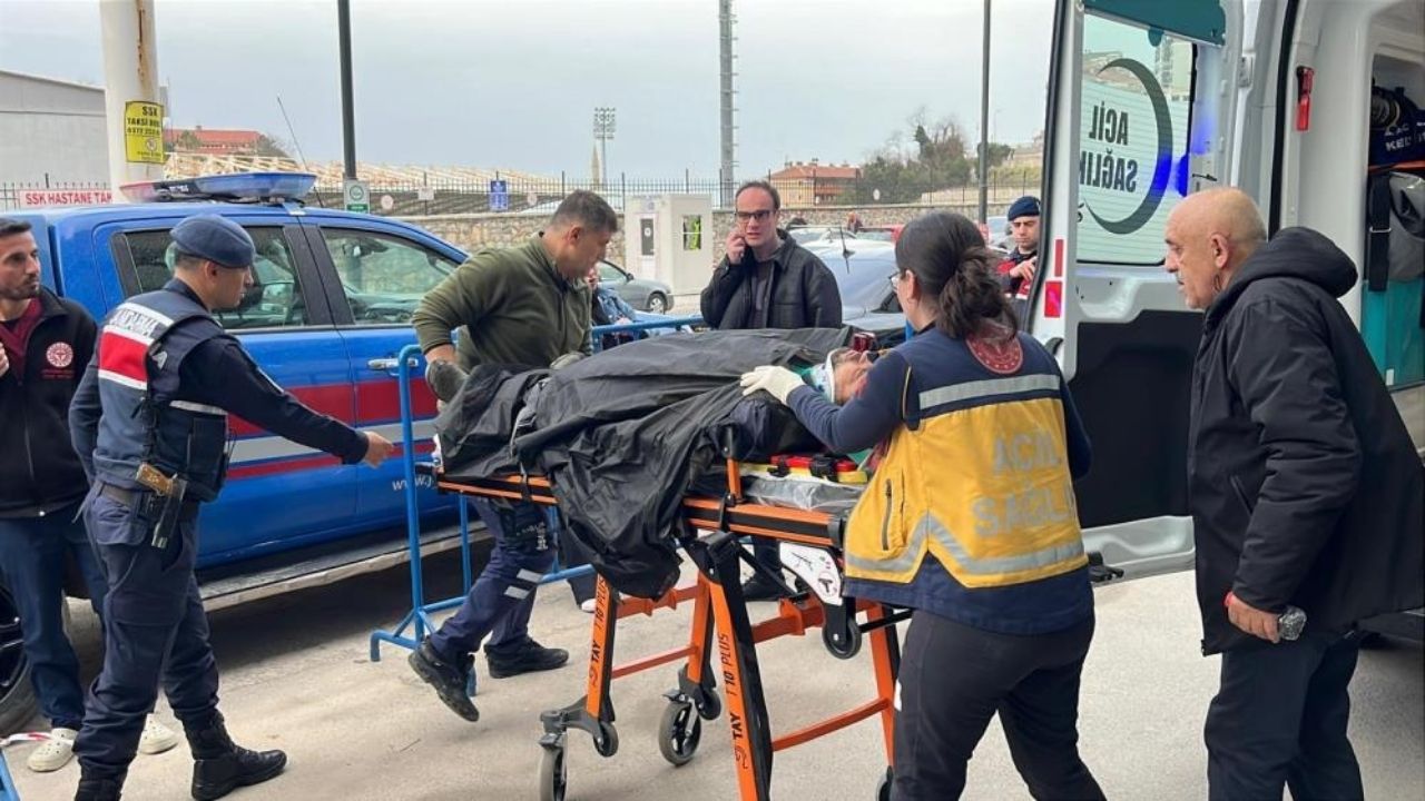 Maden Ocağında Kritik Saatler 1 Işçi Kurtarıldı, 2’Si Için Umutlu Bekleyiş Sürüyor (2)