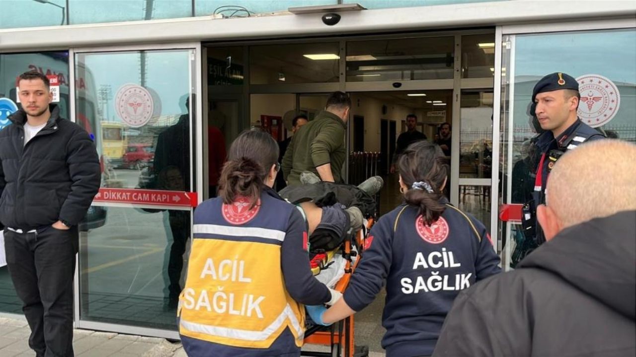 Maden Ocağında Kritik Saatler 1 Işçi Kurtarıldı, 2’Si Için Umutlu Bekleyiş Sürüyor (3)