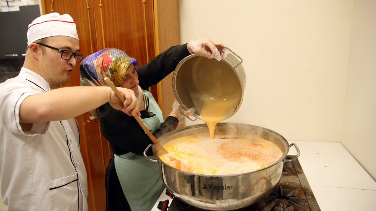 Özel Gereksinimli Bireyin Ailesi Yalnız Kalmadı Kastamonulu Kadınlar Bir Araya Geldi (4)