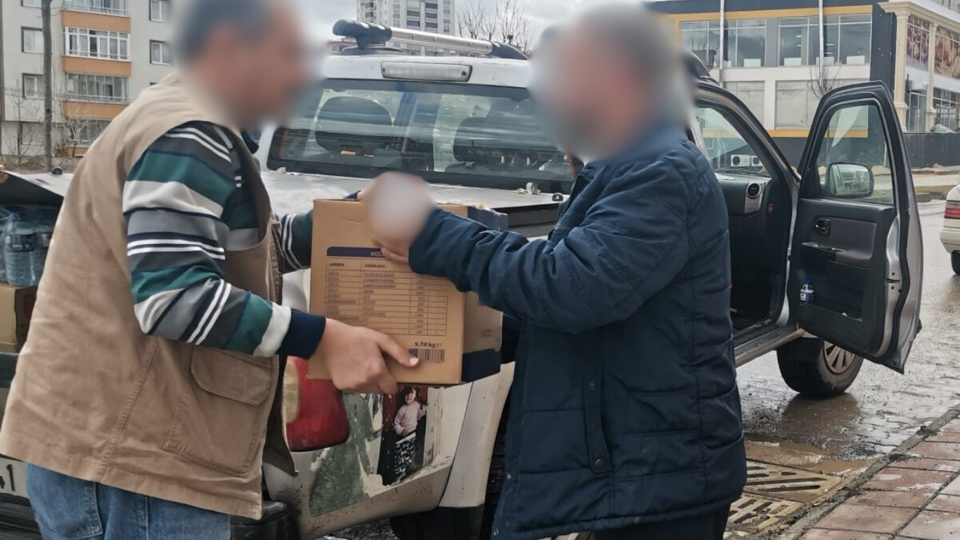 Ramazan Öncesi Kastamonu’da Yardımeli’nden Kumanya Desteği12