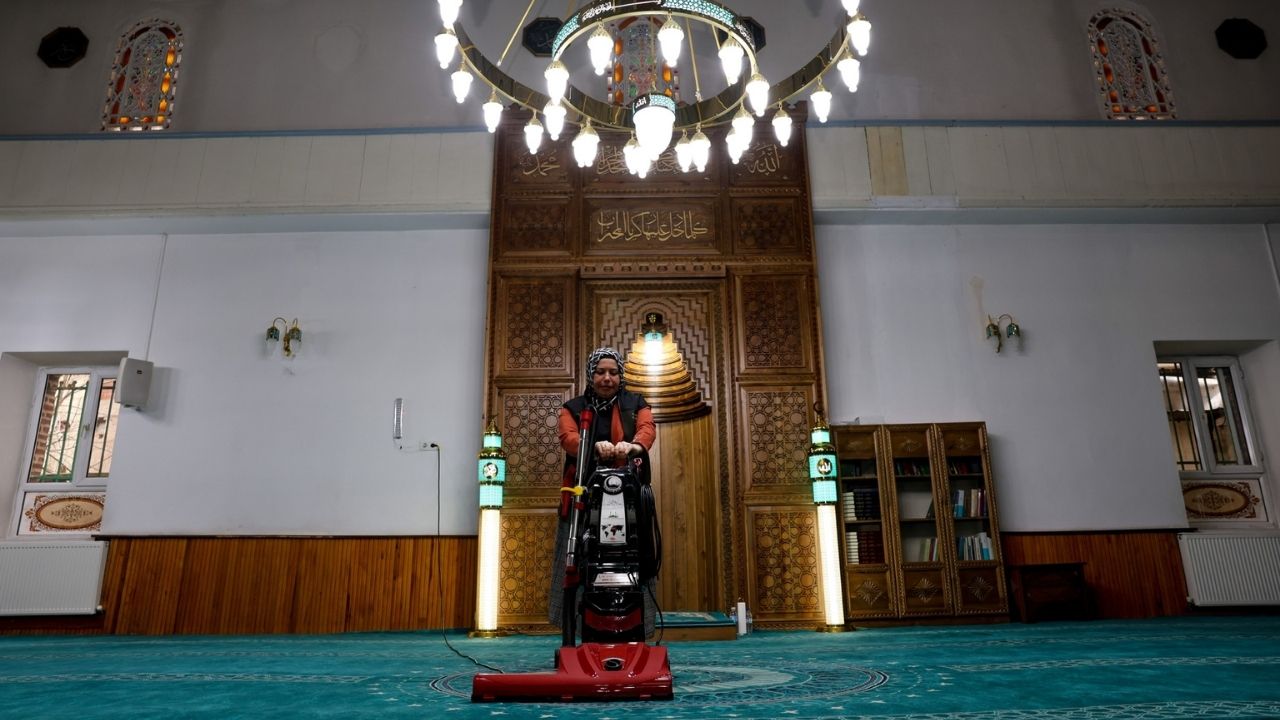 Ramazan Öncesi Taşköprü’de Camilerde Hummalı Temizlik (2)