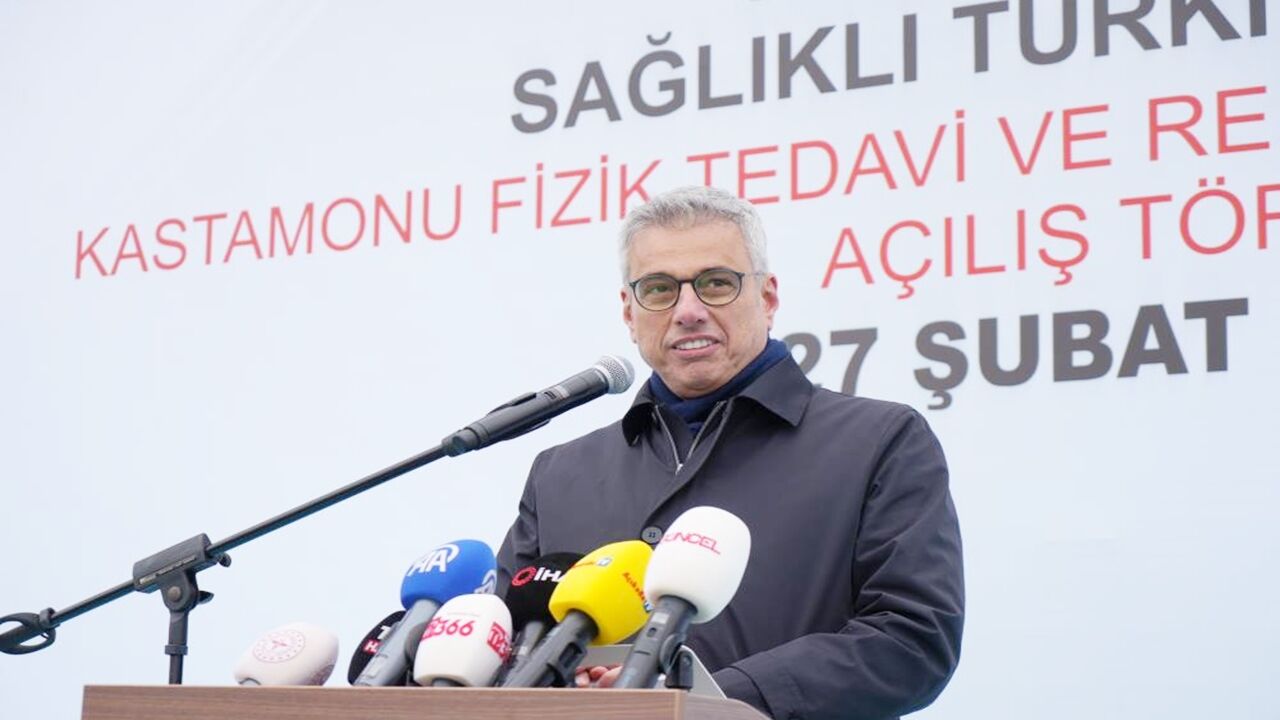 Sağlık Bakanı Memişoğlu Kastamonu Da Fizik Tedavi (5)