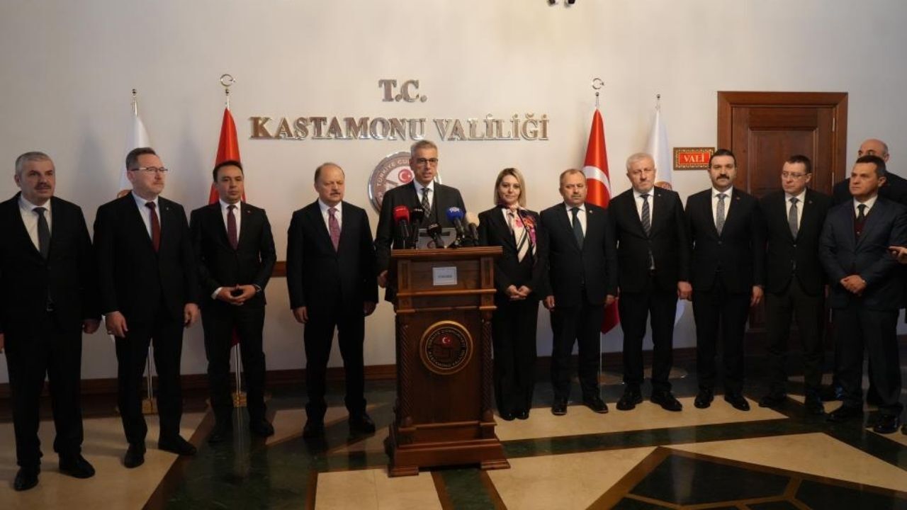 Sağlık Bakanı Memişoğlu Kastamonu’da Konuştu ‘Türkiye Sağlık Teknolojisini Üreten Bir Ülke Olma Yolunda’ (2)