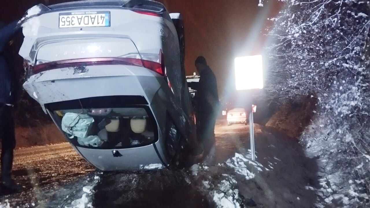 Samsun Otomobil Takla 4 Yaralı (2)