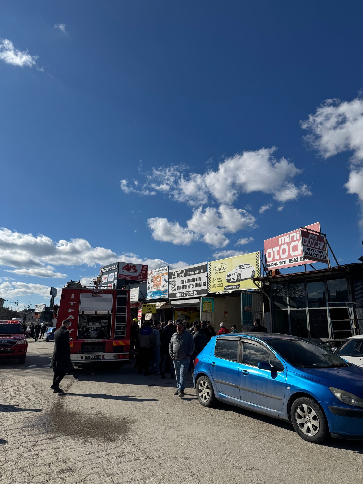 Sanayi Sitesinde Oto Kuaför Yangını!4