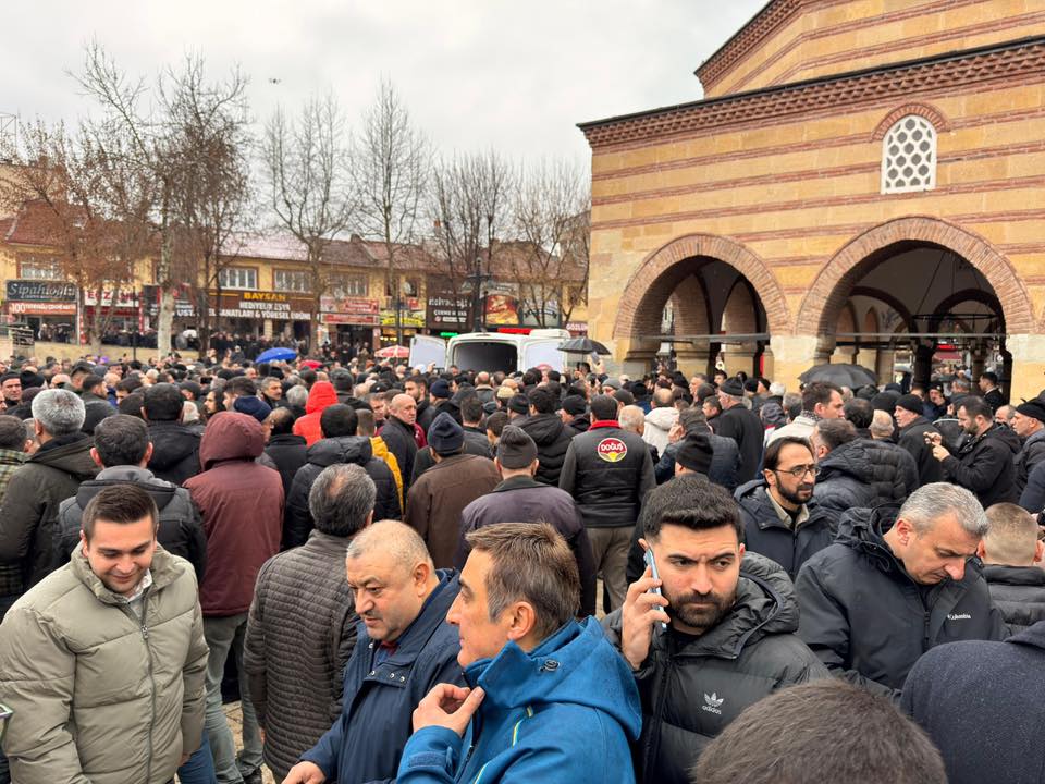 Serap Ekmekçi’den Nasrullah Camii’nde Hüseyin Ekici’ye Veda