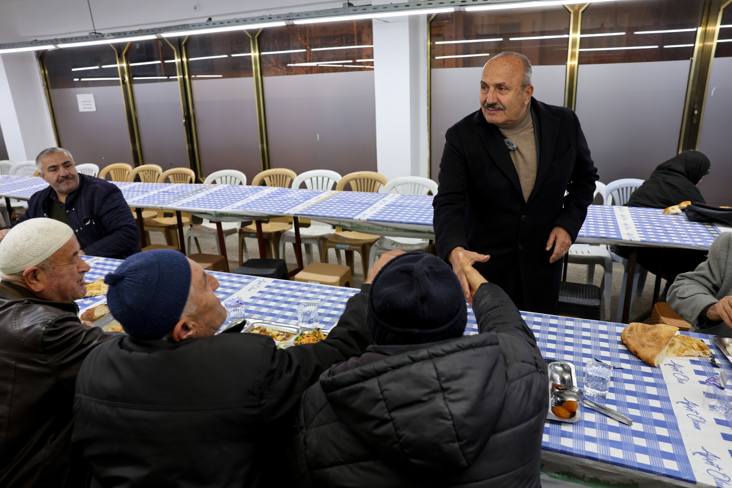 Taşköprü Belediye Başkanı Arslan Ilk Iftarını Vatandaşlarla Yaptı 88888888888888