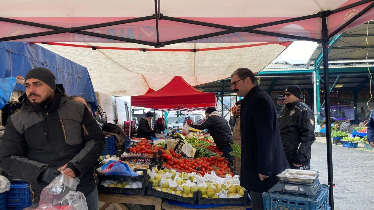 Taşköprü Kaymakamı Demirdağ Pazarda Talepler Tek Tek Not Alındı (3)