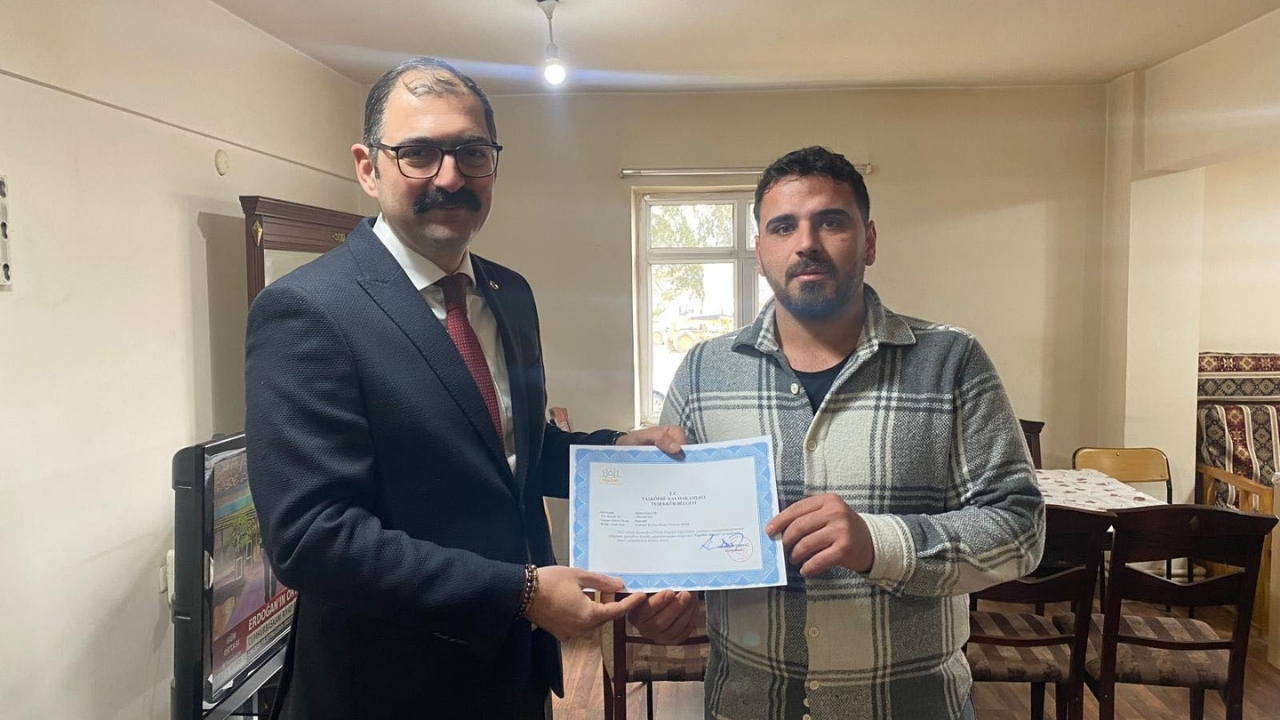 Taşköprü’de Hizmete Takdir Genel Sekreter Ve Ekip Taltif Edildi (3)