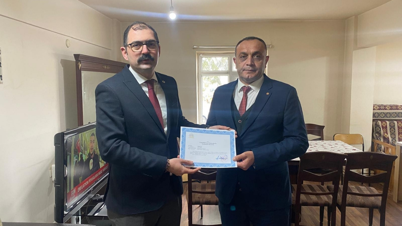 Taşköprü’de Hizmete Takdir Genel Sekreter Ve Ekip Taltif Edildi (5)