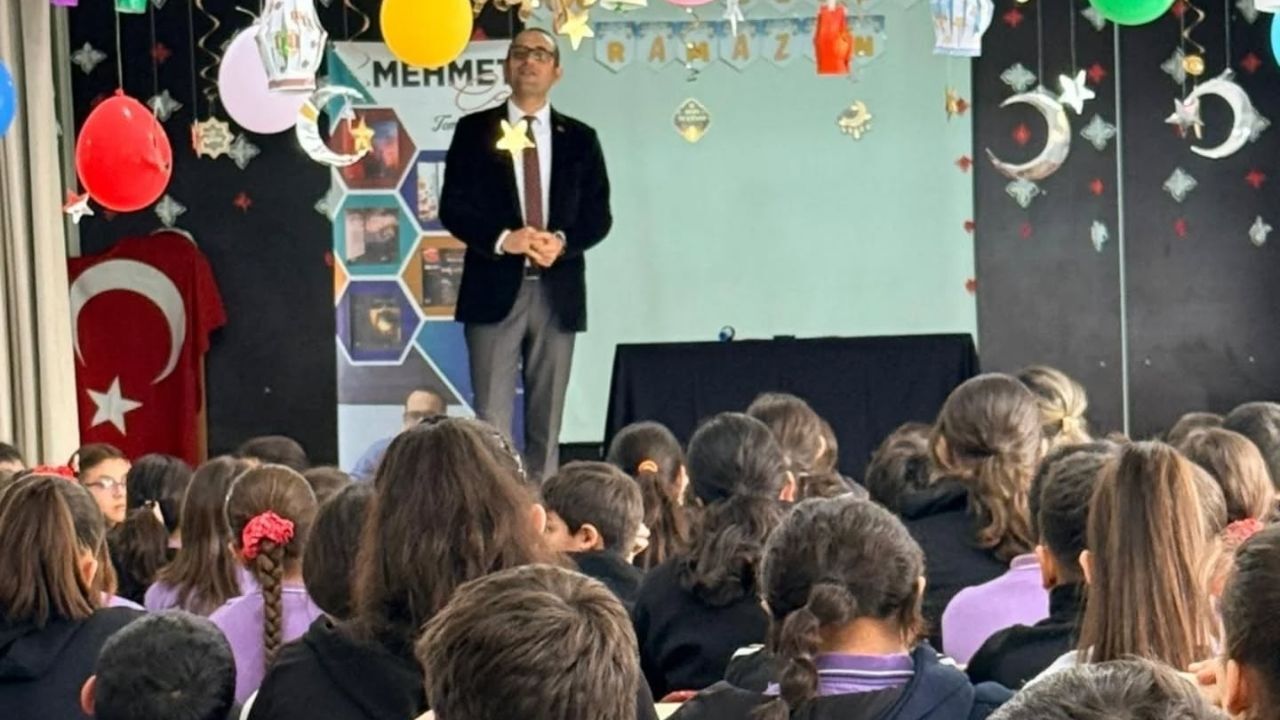 Taşköprü’de Ramazan Etkinlikleri Renklendi Söyleşi Ve Imza Günü Yapıldı (3)