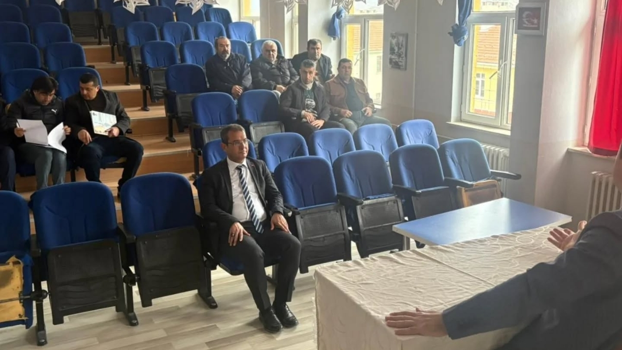 Taşköprü’de Servis Şoförleriyle Ulaşım Toplantısı (1)