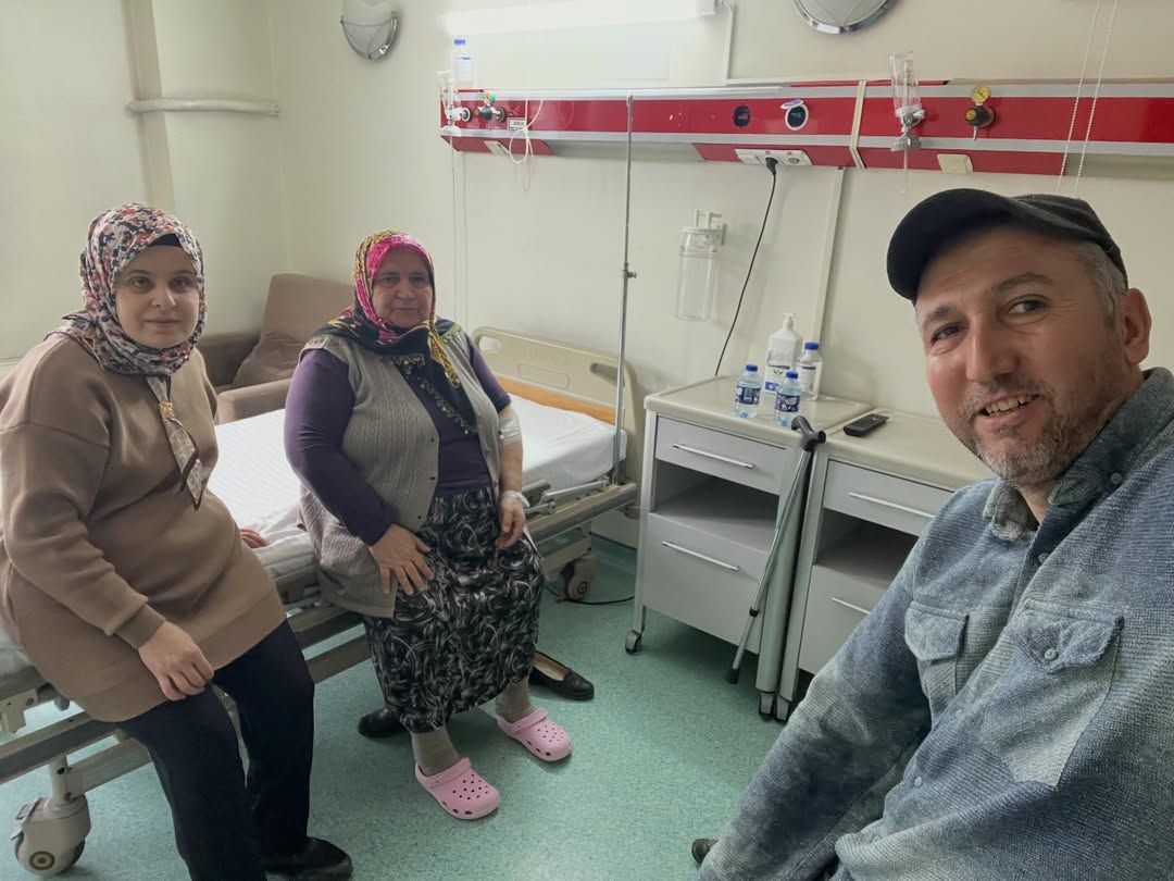 Taşköprülü Fenomenin Annesi Ameliyat Oldu 141
