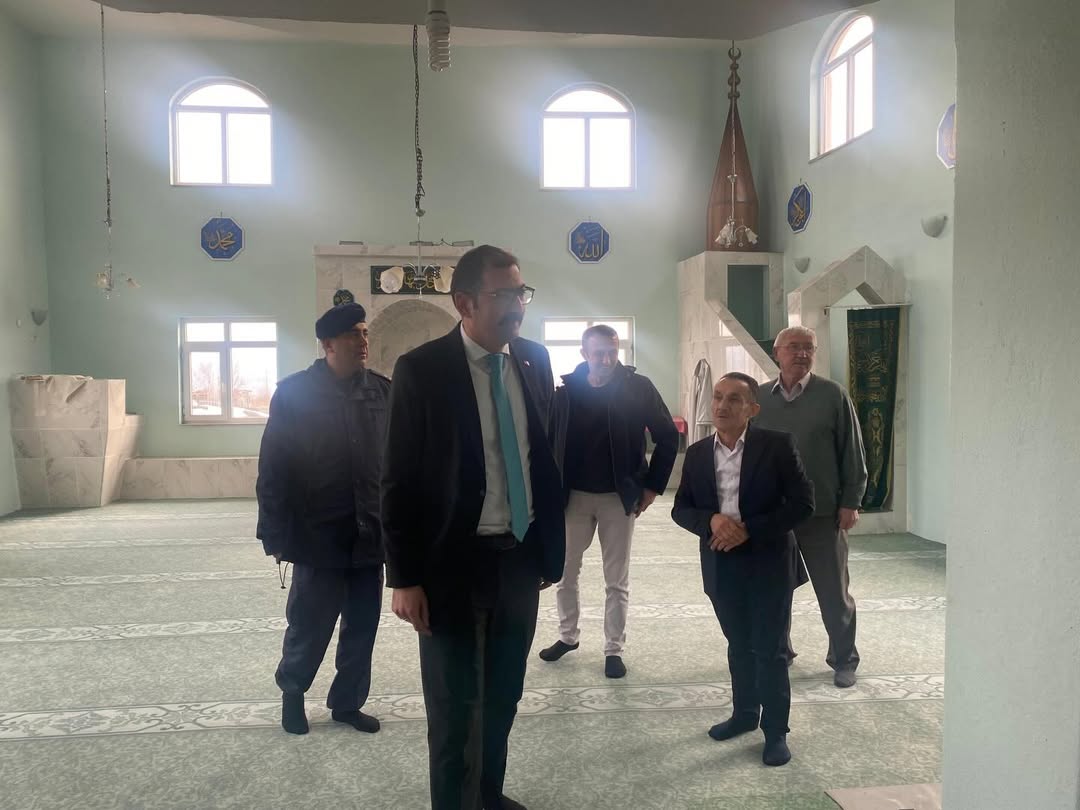 Taşköprü'nün Köyünü Yerinde Inceledi Vatandaşların Talepleri Dinlendi 12