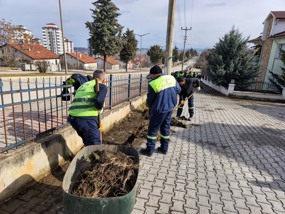 Temizlik Timleri Sahada Kastamonu'da Çalışmalar Hız Kesmeden Sürüyor 400