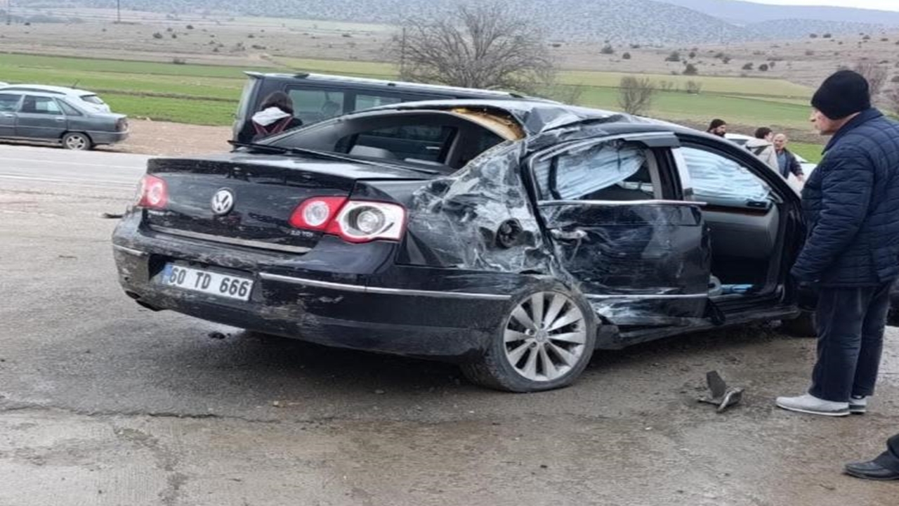 Turhal Öğrenci Servisi Kaza (5)