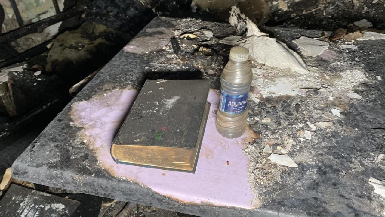 40 Yıllık Birikim Yandı Kur’an I Kerim Meali Sağlam Kaldı (1)