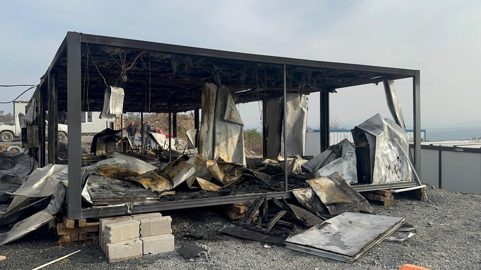 Alacağını Alamayan Imalatçı Şantiyede Konteyneri Ateşe Verdi