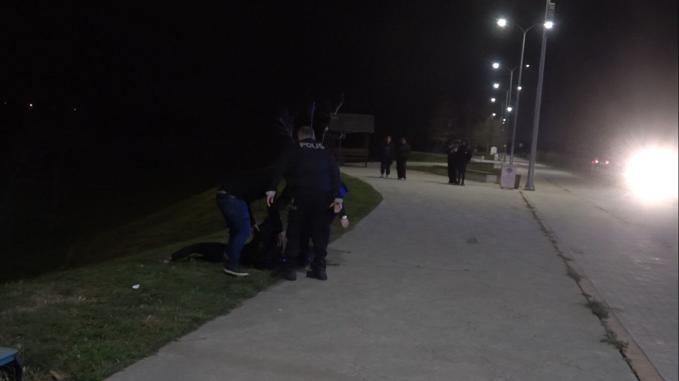 Alkollü Kadının Tehlikeli Davranışları Polis Ve Itfaiyeyi Harekete Geçirdi1