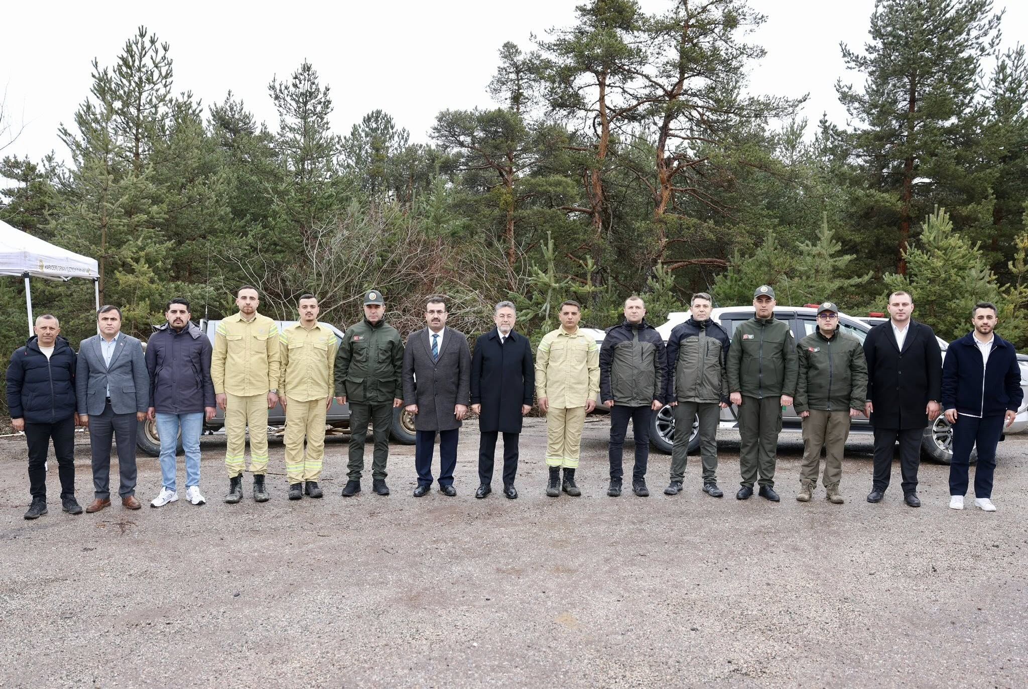 Bakan Yumaklı Bayramı Kastamonu’da Geçirdi Vatandaşlarla Bayramlaştı
