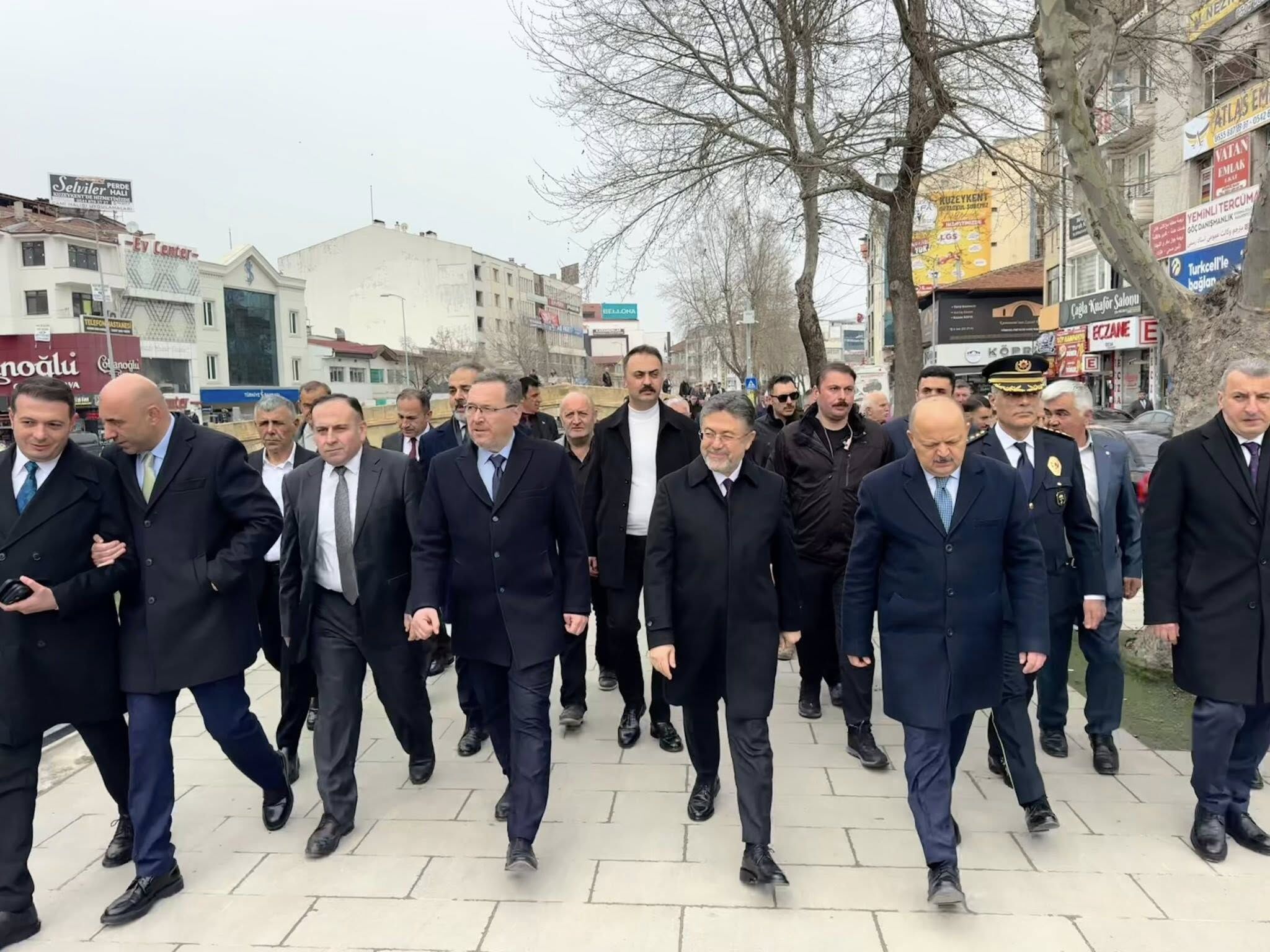 Bakan Yumaklı Bayramı Kastamonu’da Geçirdi Vatandaşlarla Bayramlaştı1