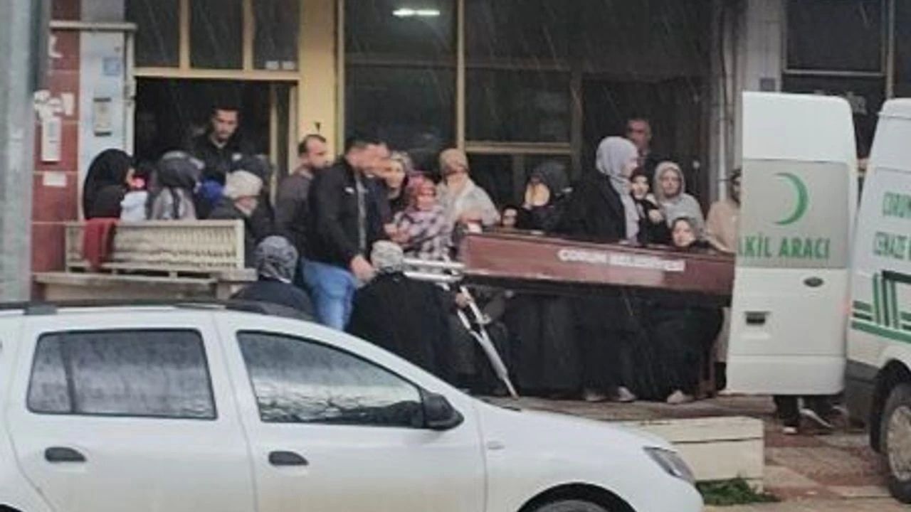 Bayram Ziyareti Acıyla Bitti 44 Yaşındaki Kadın Ölü Bulundu (1)