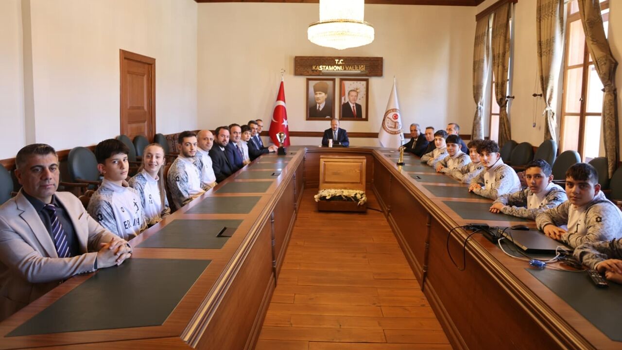 Bozkurt Voleybol Takımı Makama Çıktı (1)