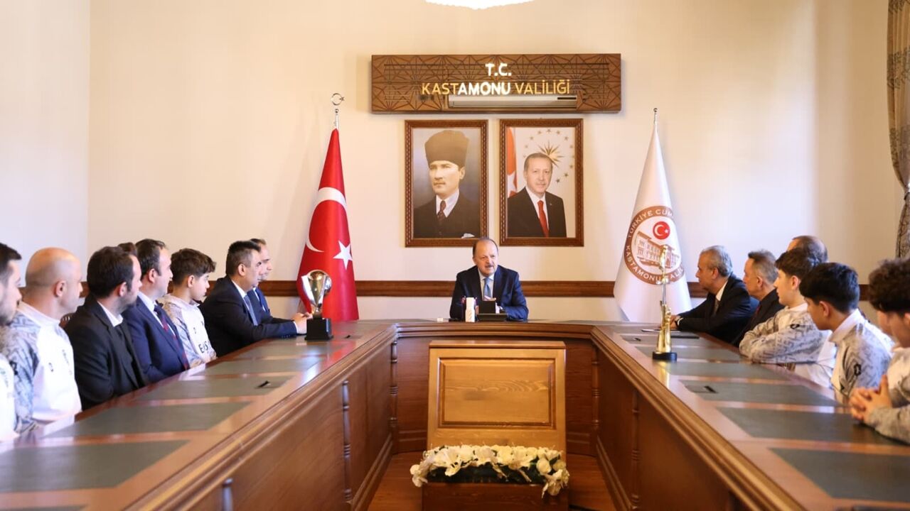 Bozkurt Voleybol Takımı Makama Çıktı (2)