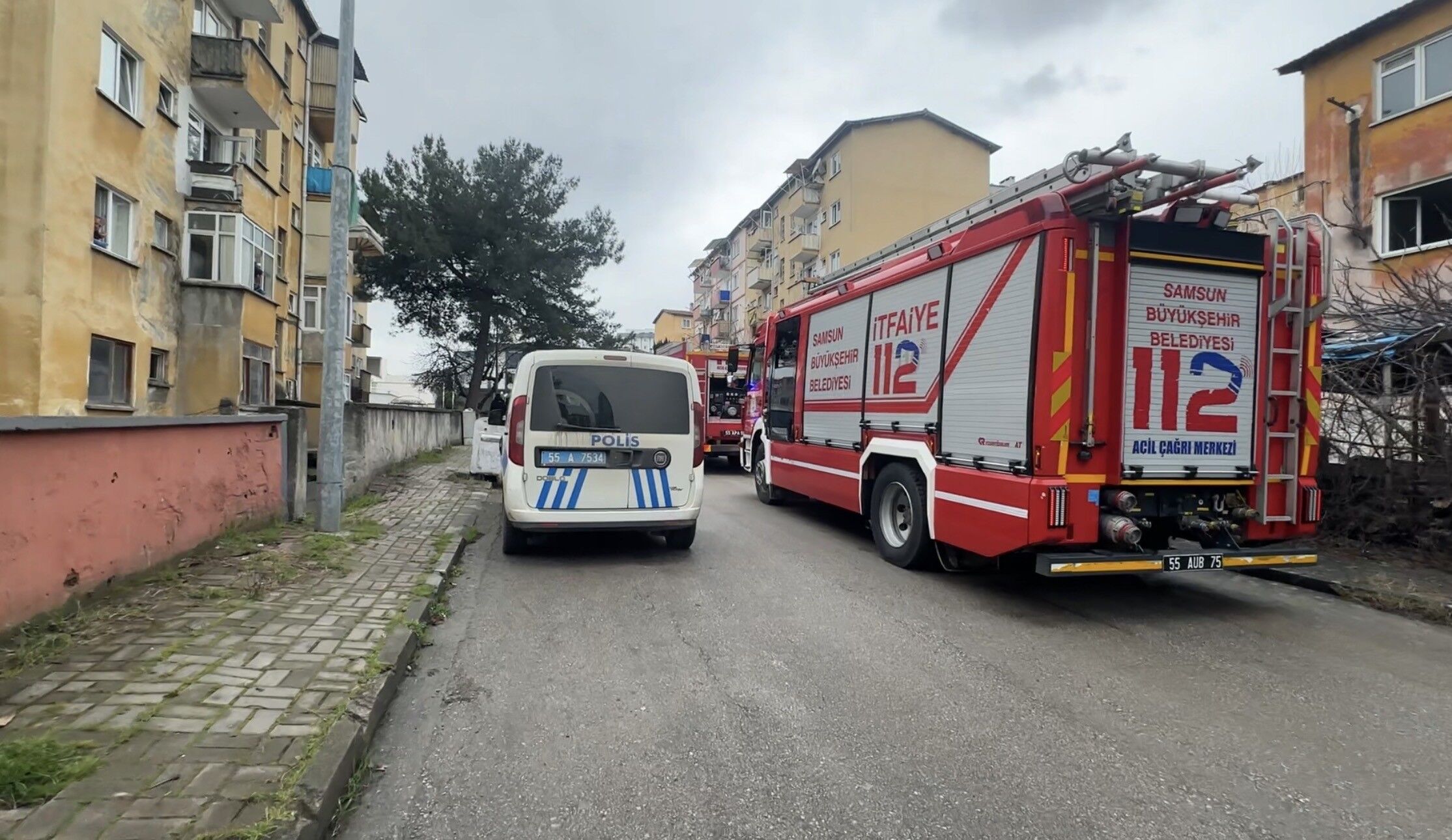 Çakmakla Oyun Felakete Yol Açtı Ev Alevlere Teslim Oldu2