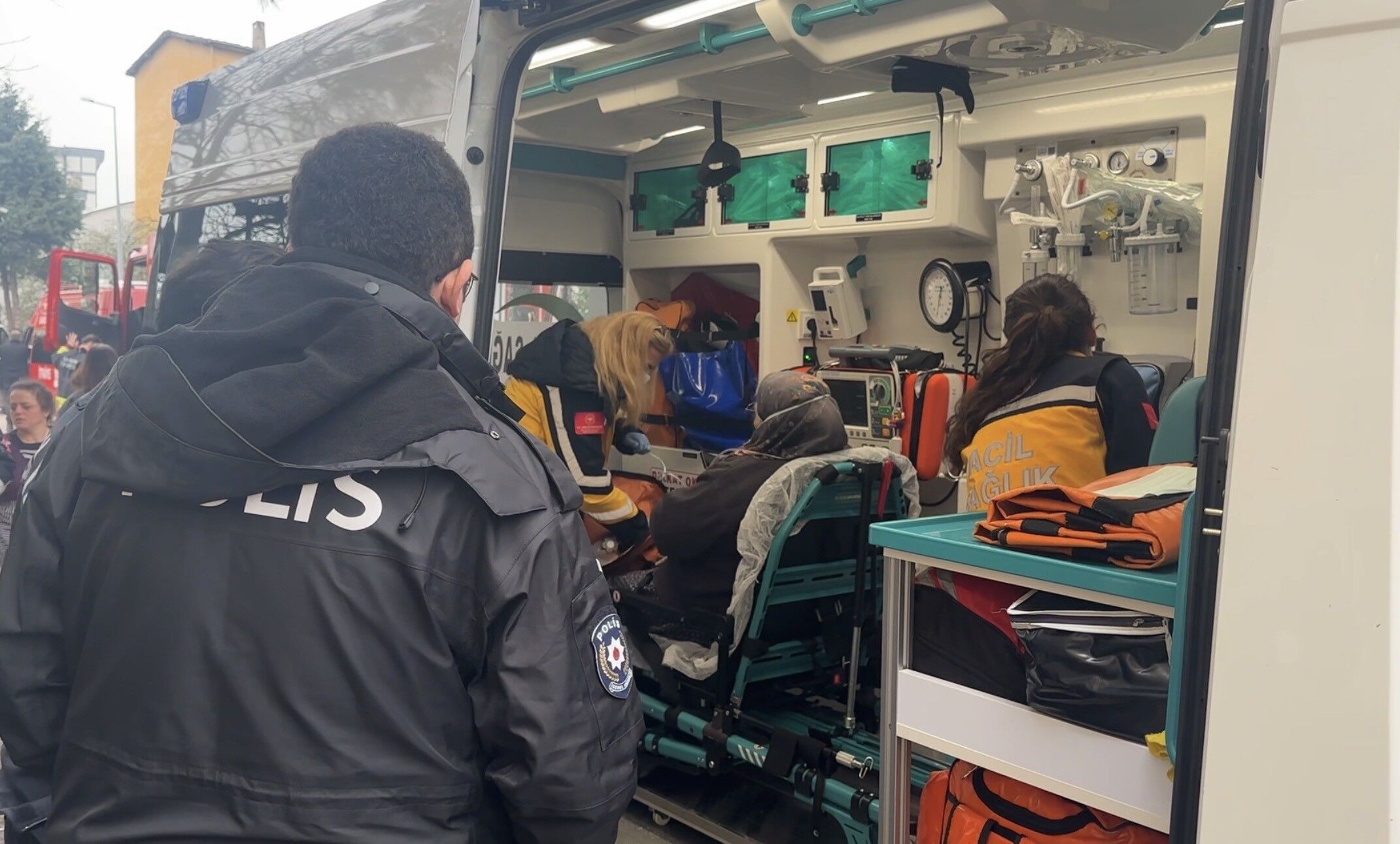 Çakmakla Oyun Felakete Yol Açtı Ev Alevlere Teslim Oldu4