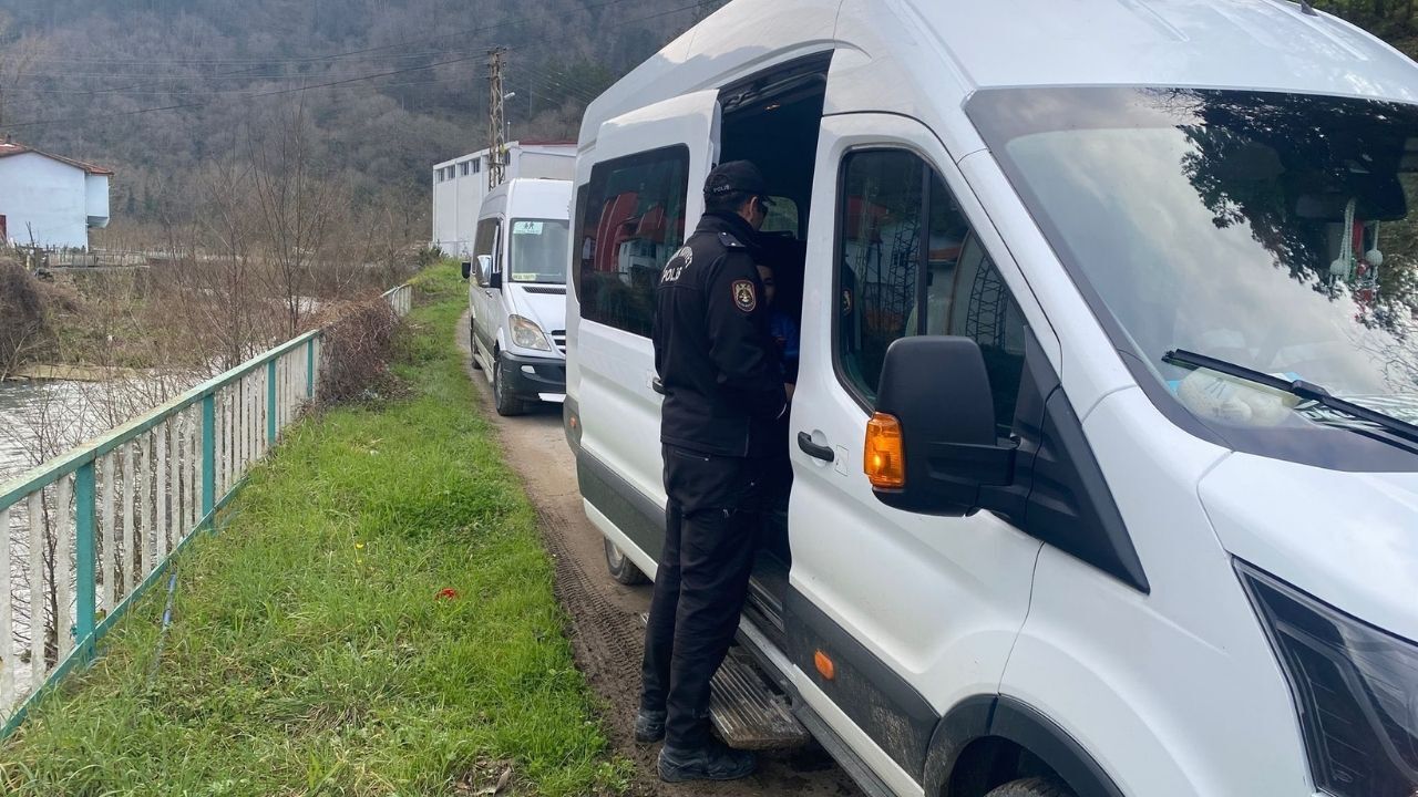 Doğanyurt’ta Öğrenci Servislerine Denetim (3)