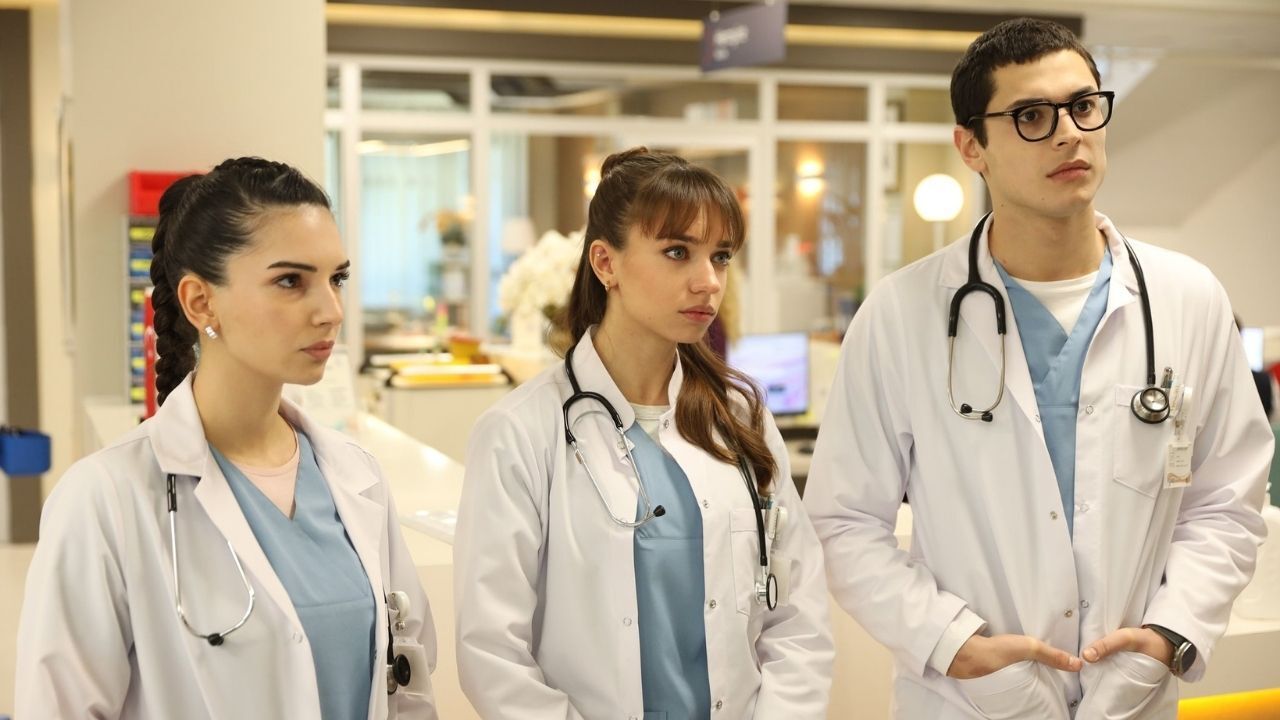 Doktor Başka Hayatta 2. Bölümde Hastanede Gerilim Büyüyor (2)