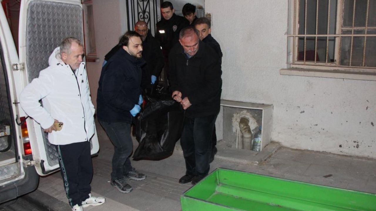 Evinde Sahte Alkol Aldı, Saatler Sonra Ölü Bulundu (5)