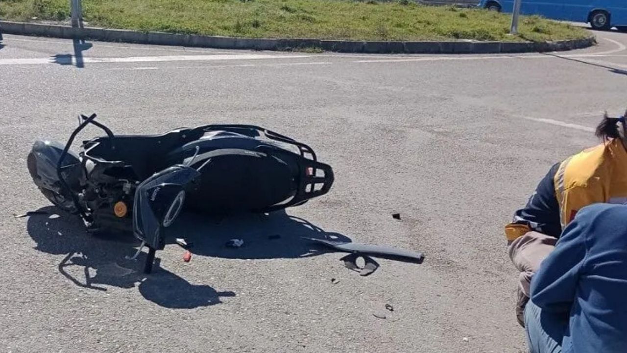Feci Çarpışma Genç Motosiklet Sürücüsü Ağır Yaralandı (2)