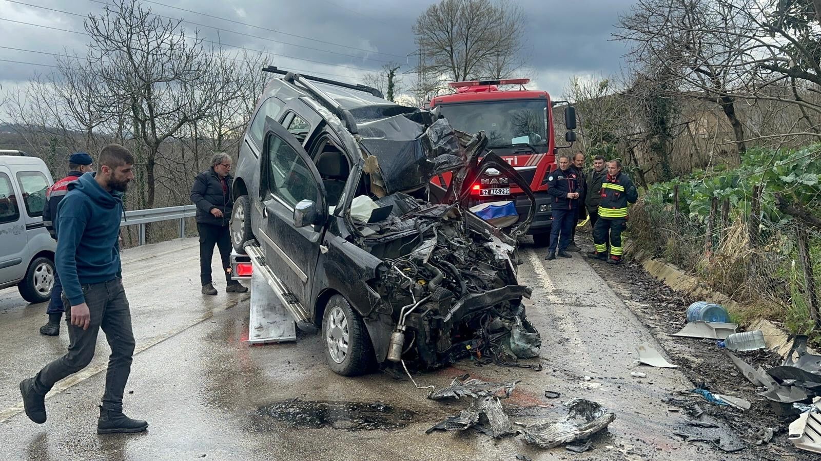 Feci Kaza! Kamyonet Ile Kamyon Çarpıştı 2 Ölü, 2 Ağır Yaralı! 22