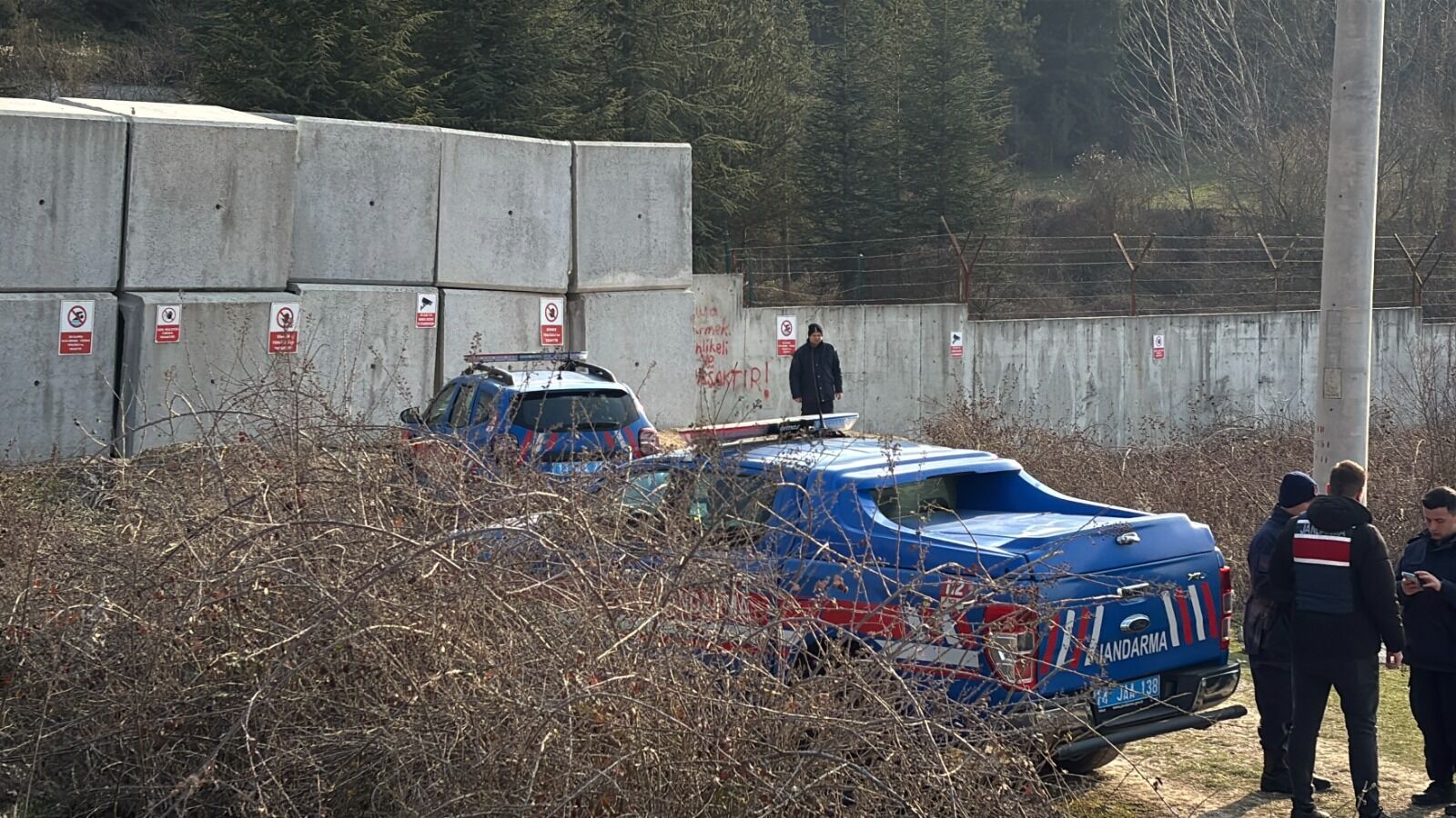 Feci Olay! Girilmesi Yasak Olan Gölete Girdi 13 Yaşındaki Çocuk Boğulma Tehlikesi Geçirdi! 88